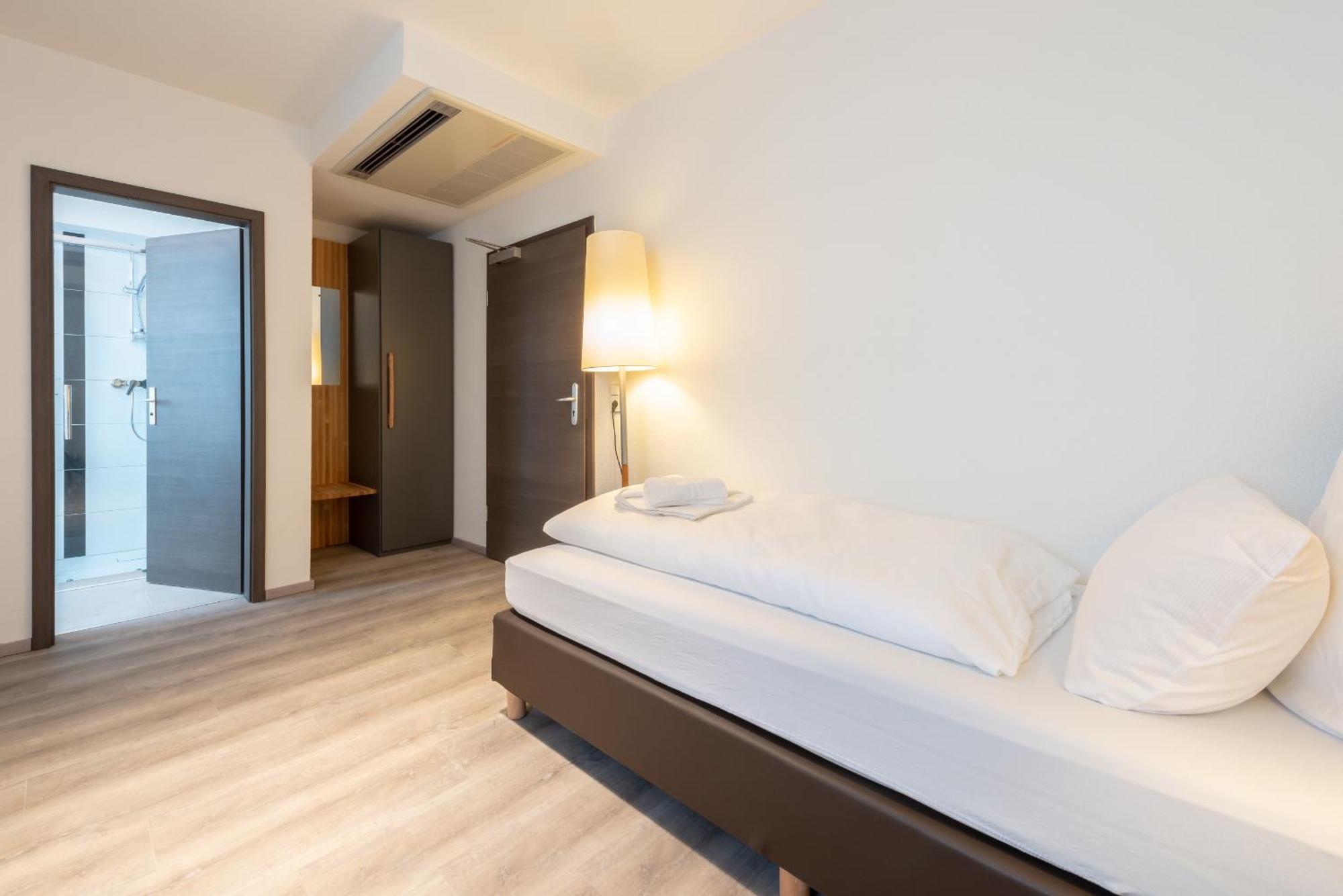 Hotel In Laisen Reutlingen Pokoj fotografie