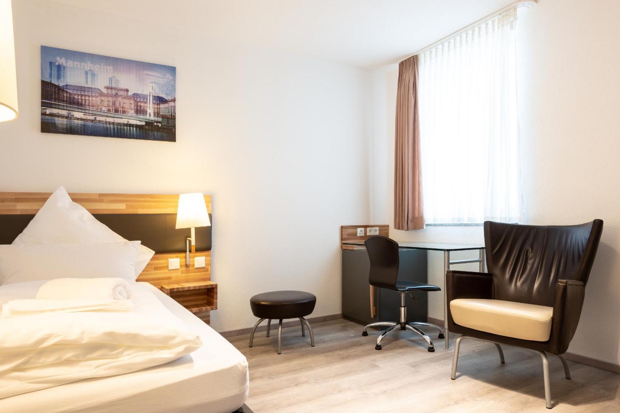 Hotel In Laisen Reutlingen Pokoj fotografie