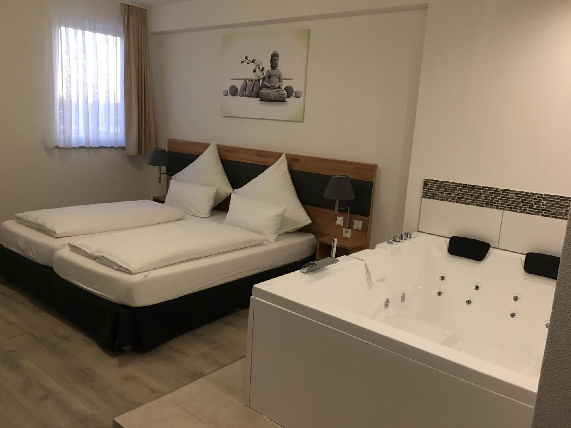 Hotel In Laisen Reutlingen Pokoj fotografie